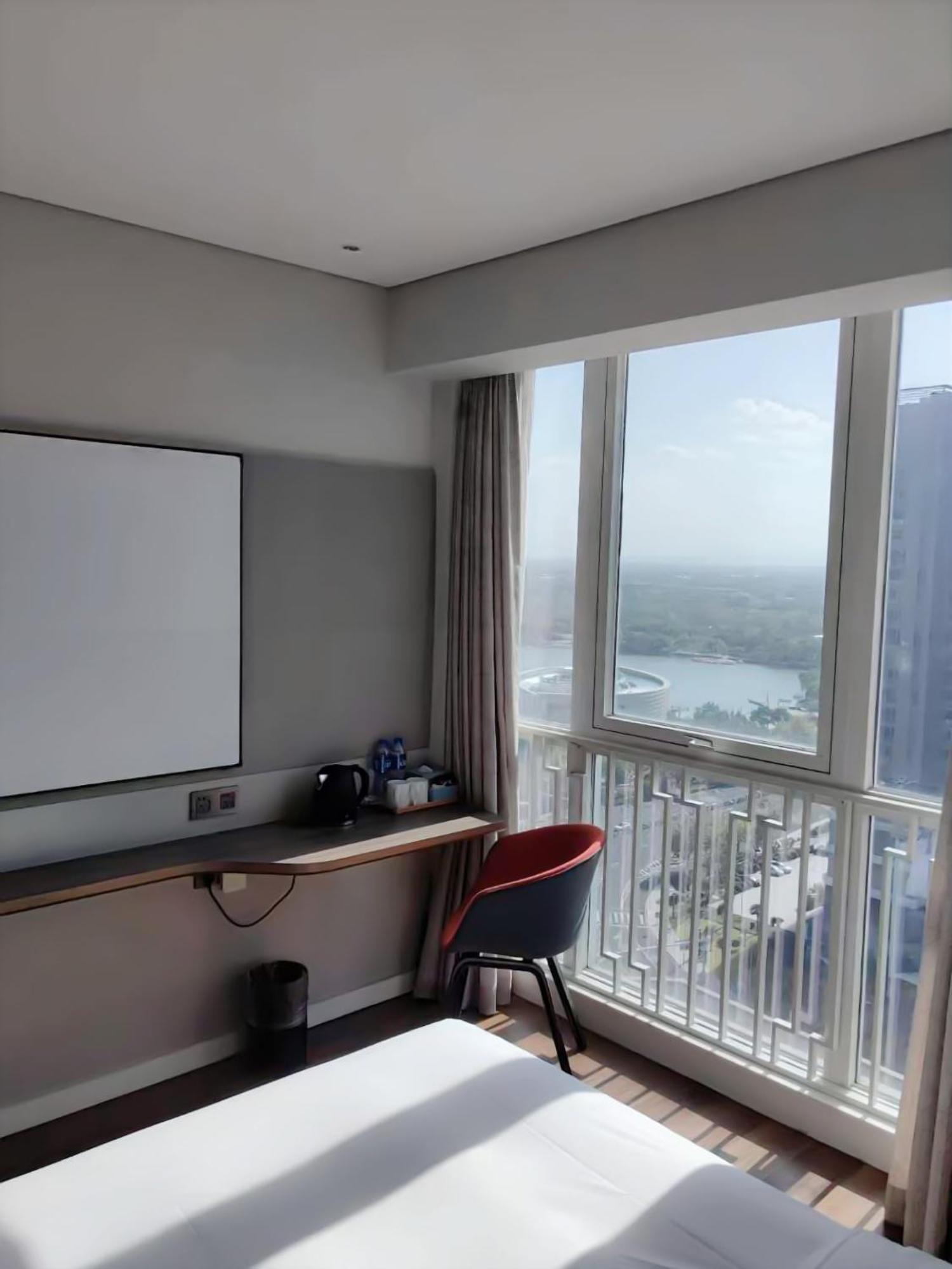 Holiday Inn Express Liyang Huafu By Ihg Екстер'єр фото